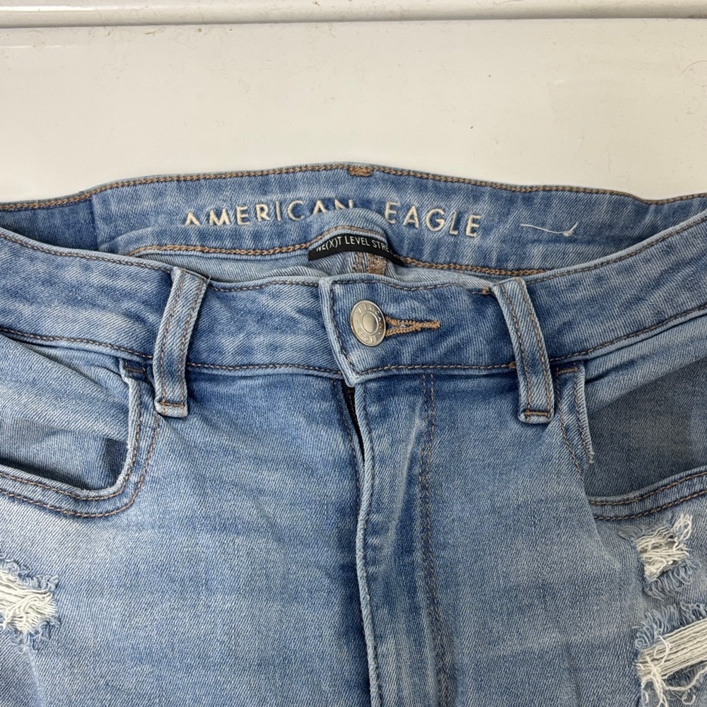 American Eagle Outfitters Women's High Rise Light Blue Jeans